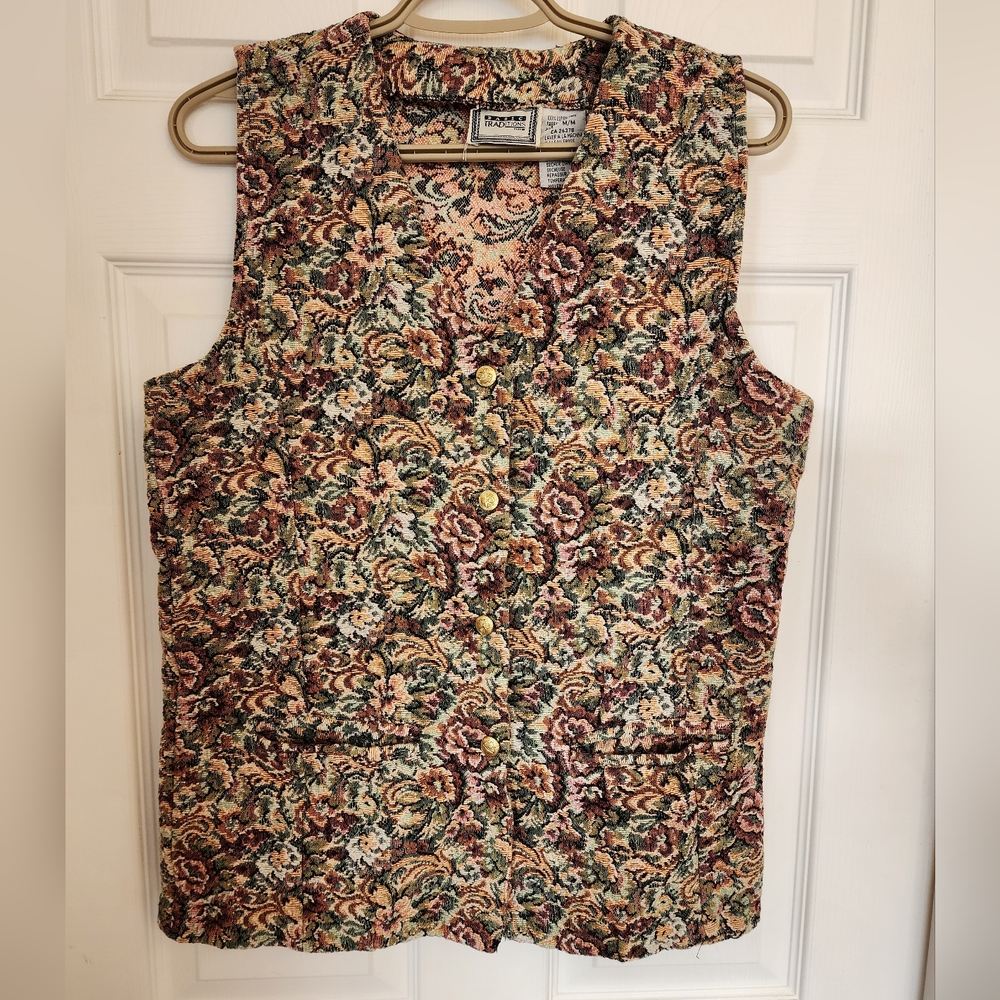 Vintage 90's Basic‎ Traditions Floral Tapestry Gold Button Vest. Women's Size M.